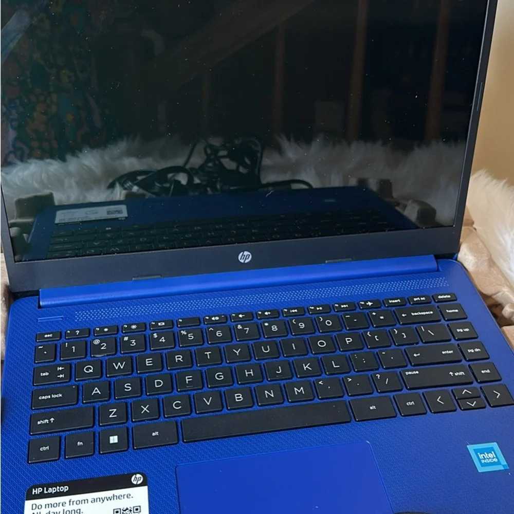 Blue Hp laptop